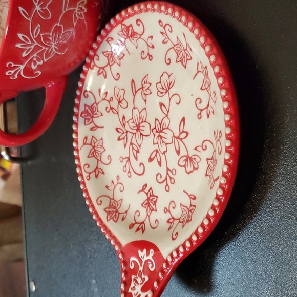 Temptations By Tara Red Floral Lace 24 Oz Soup Bowl With Lid-It - Picture 6 of 7